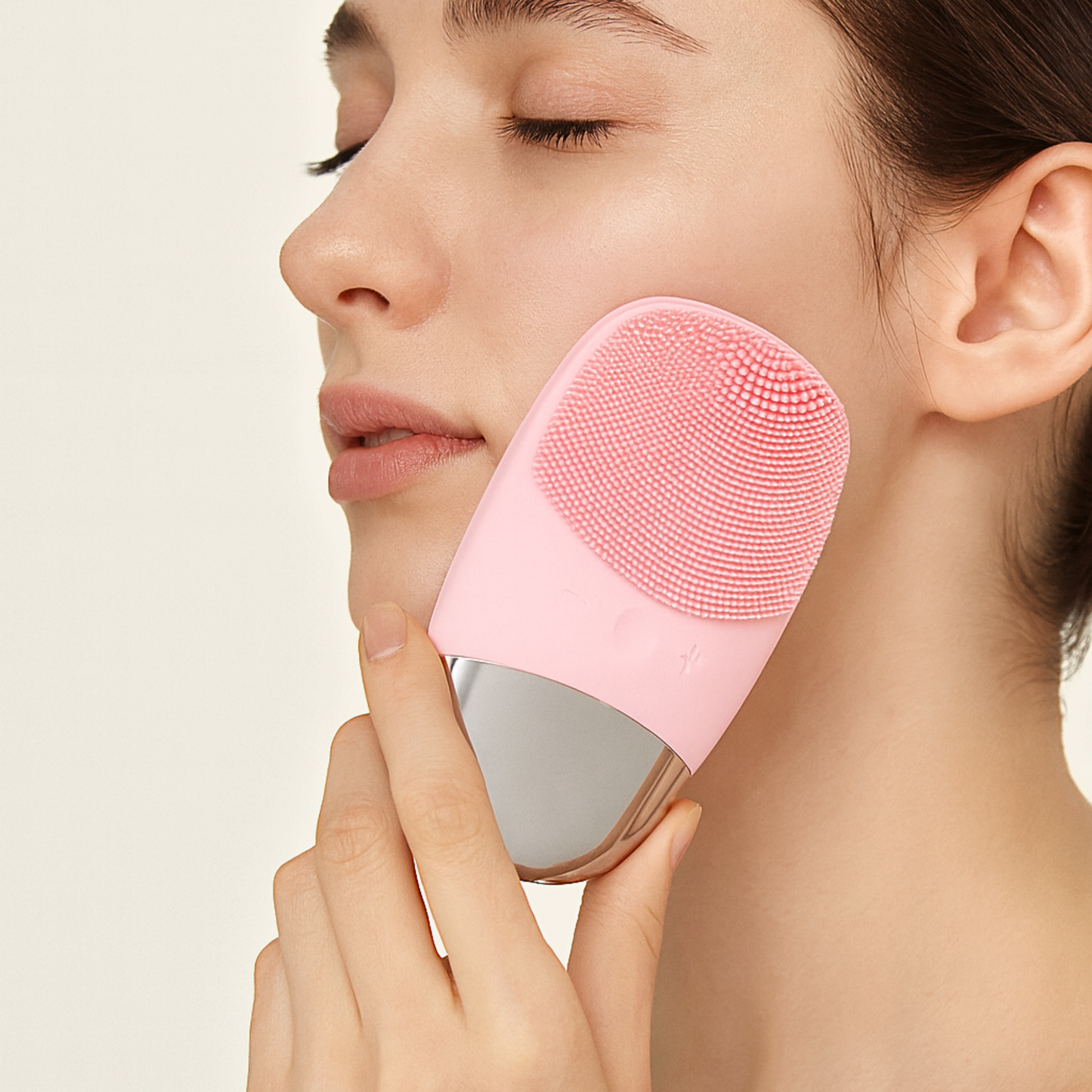 Mini-brosse visage en silicone électrique – Peau douce et lumineuse au quotidien